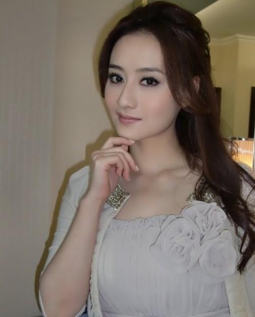 中国台湾女演员陈德容,美的干净而妩媚,精彩照片欣赏