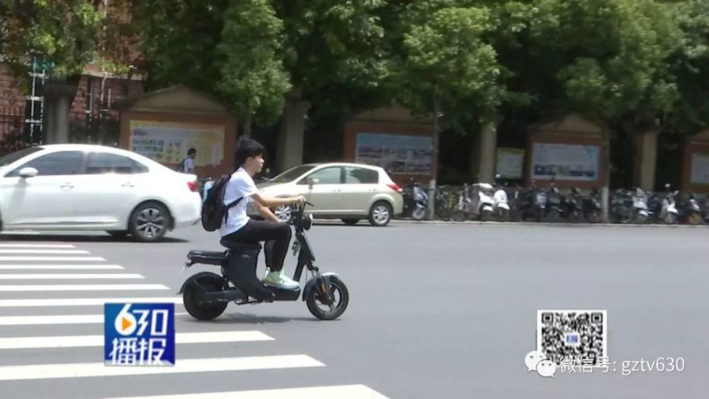 16岁以下的未成年人,不适宜骑电动车.