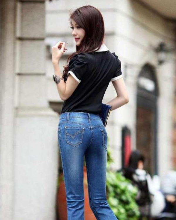 紧身牛仔裤穿搭,穿出妹子好气质,显女人凸凹身材!