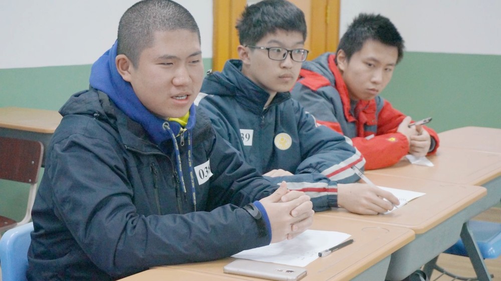 高一新生开学后,这3类人最容易成为"班干部",说中的请