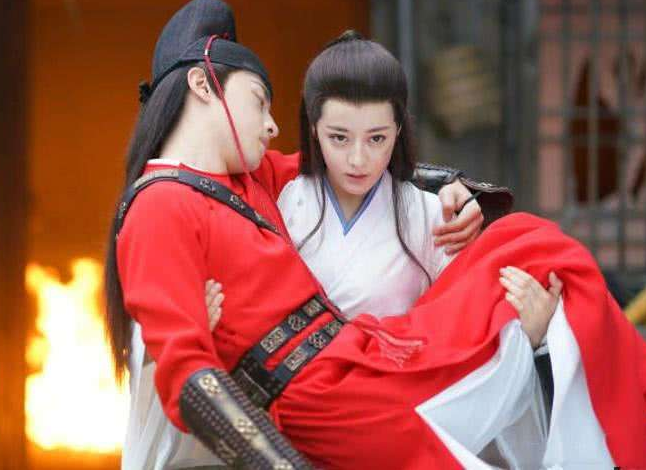 迪丽热巴公主抱过的男生:邓伦最美,王祖蓝最少女,他最