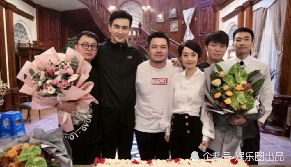马伊琍高伟光聚会照曝光,两人醉眼迷离举止亲昵