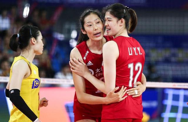 女排又一2米02天才横空出世!单场轰22分,比李盈莹更凶猛?