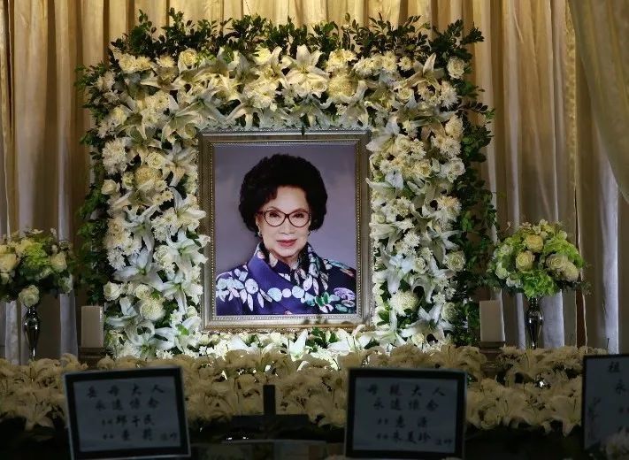 今日殡仪馆设灵!tvb老戏骨上月病逝爱孙灵堂送别:她一生无憾