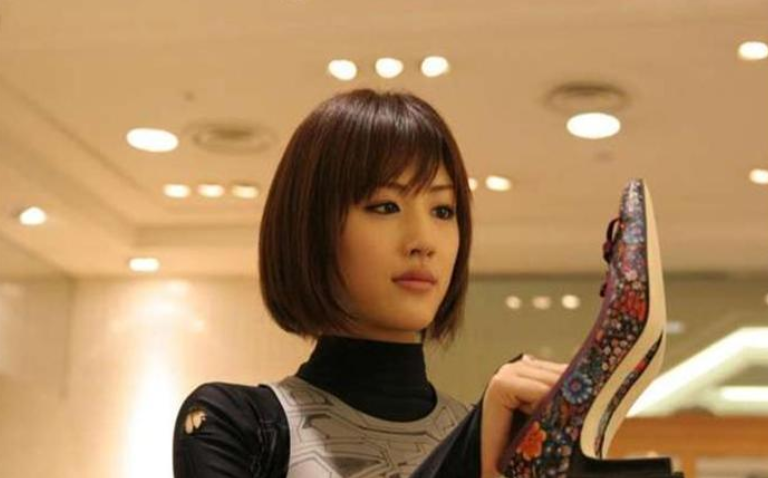 日本机器人女友上市这3大优势让女朋友都自愧不如