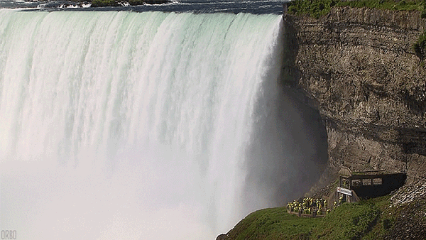 温泉形成一种原因是地壳内部的岩浆作用所形成,或为火山喷发所伴随
