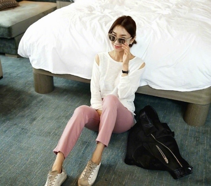 少女装不合适的话 试试熟女装吧 干练又有型 看点快报