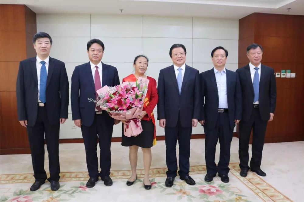 刚刚,市委书记顾国标亲切接见刘宏燕,号召共同学习"宏燕精神"!