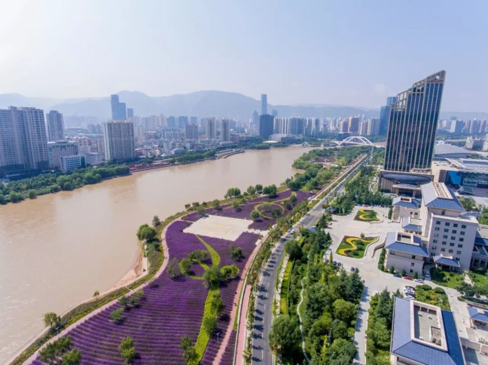 全国最大的开放式市内滨河公园