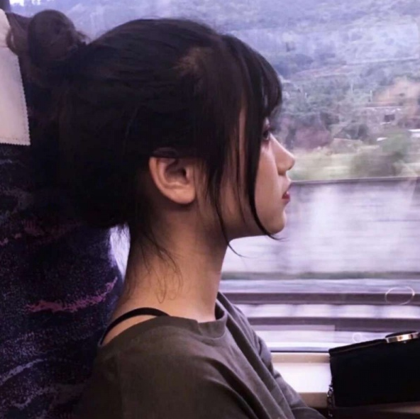 微丧·意境·女生头像:原来,我和我的影子,都在想你