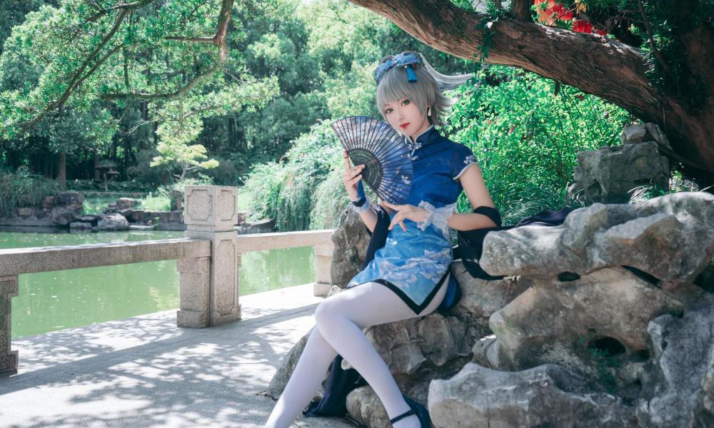 洛天依旗袍cosplay:洛神舞袂踏雪中,水月照花飞惊鸿