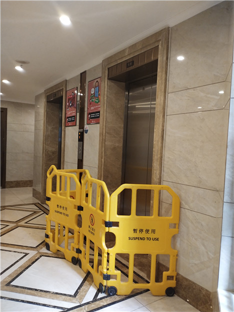 中海锦苑小区8栋两电梯月月故障 连落六层上演电梯惊魂