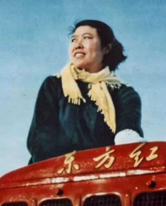 梁军:新中国第一位女拖拉机手