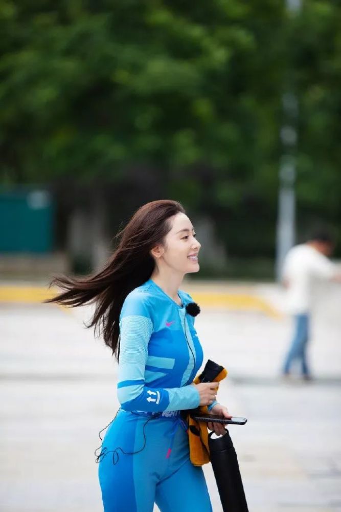 每个胖子都是潜力股 瘦下来的张天爱精致多了 看得见的马甲线,a4腰