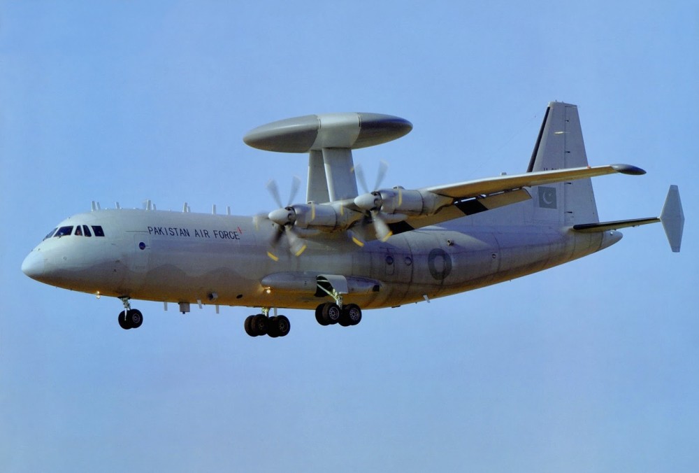 舰载预警机空警-600疑似首飞 将成中国航母空中枢纽
