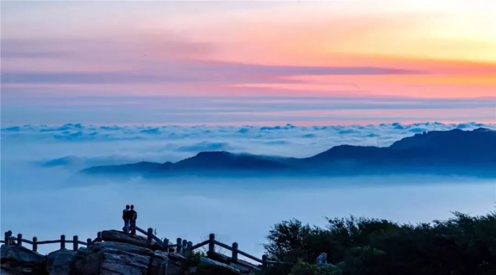 图源:连云港花果山风景区 花果山久负盛名 它位于连云港市南云台山中