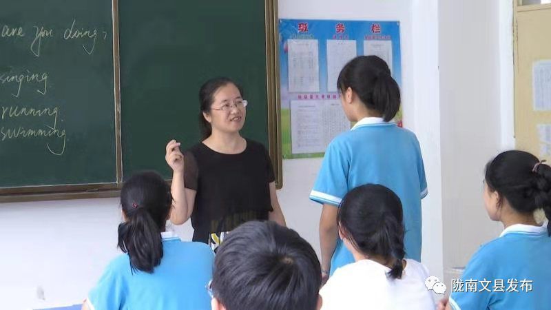 心系教学 情系学生——城关中学高级教师梁淑兰侧记