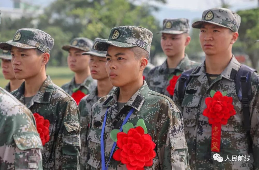 今天,东部战区陆军首批新兵入营啦!