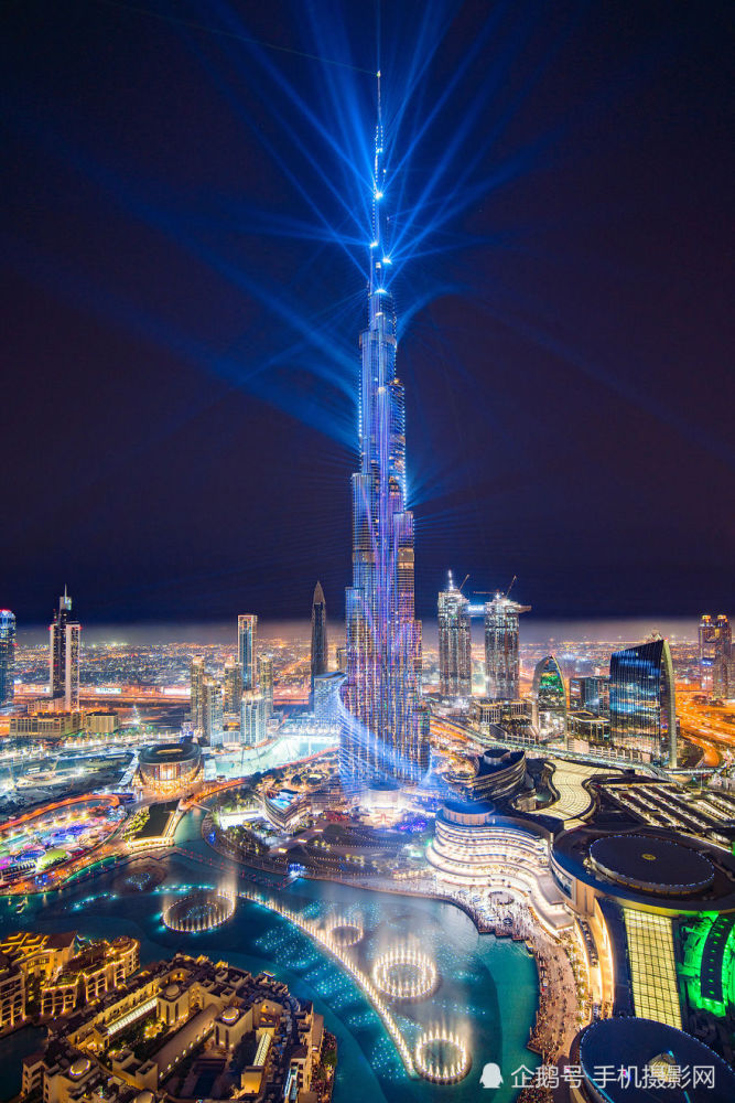 迪拜的夜景到底有多美,这组图告诉你,整个城市就像科幻世界一样