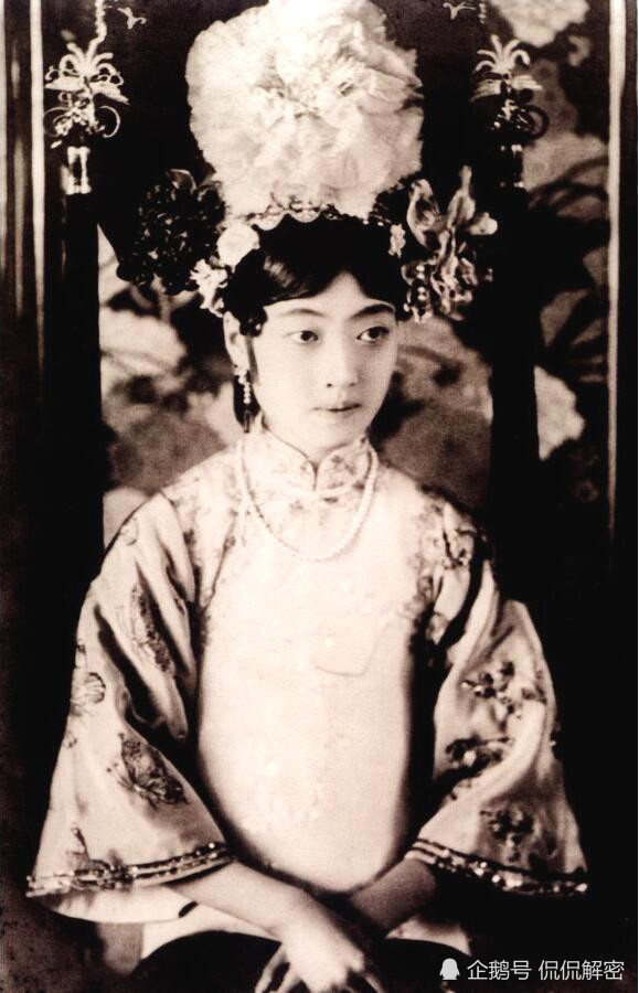 历史老照片:图1李鸿章的侍妾冬梅,图3溥杰的日本妻子美貌