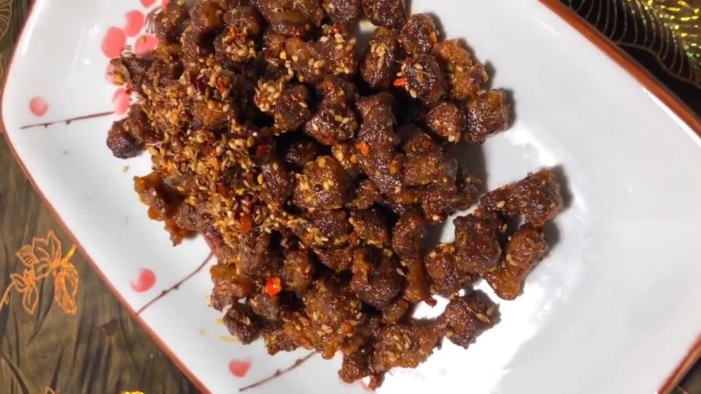 孜然牛肉的做法,成菜速度快20分钟搞定,香辣味美焦香诱人