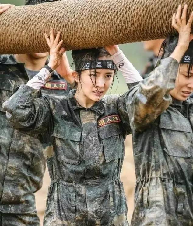 61岁清华教授一身肌肉刷爆朋友圈，竟是杨幂大伯？！