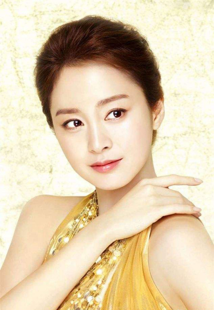 明星金泰熙,韩国娱乐圈演员,被誉为韩国"十大最美女星