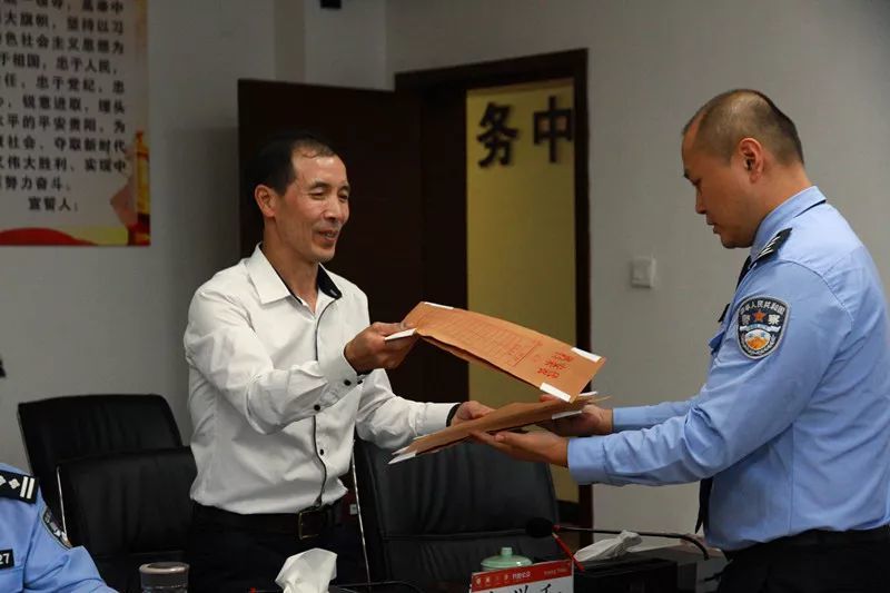 审     核:杨  文  任  珂 编     辑:吴  蓉 来     源:开阳县局