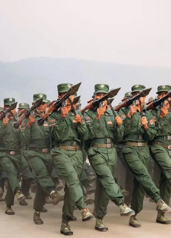 佤邦阅兵气势磅礴,中国装备大放异彩,简直就是中国装备展