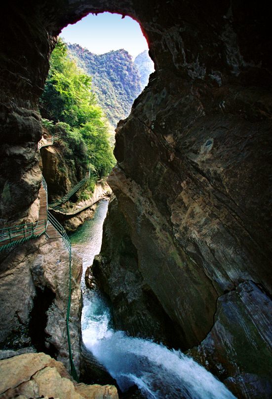 湖北神农架,门票,大九湖,神农顶,木鱼镇,天生桥