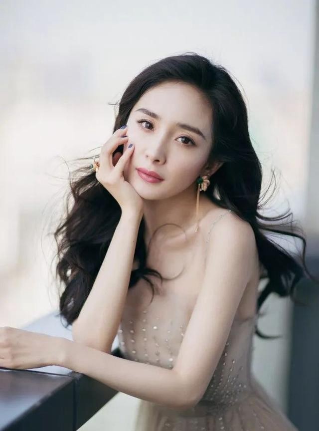 杨幂:活泼可爱,让人心生怜爱!