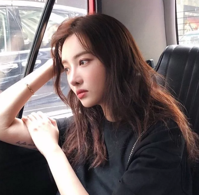 ins超火·甜美·可爱女生头像:双子座的小姐姐你们喜欢吗