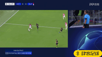 第63分钟,泽勒尼禁区内远射,汉达诺维奇扑球脱手,奥莱因卡补射得手