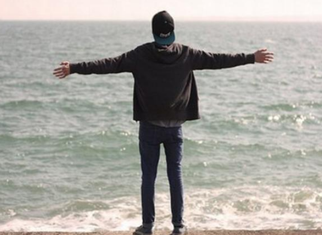 心理测试:哪个男生的背影最迷人?测试你对男生有多大的吸引力