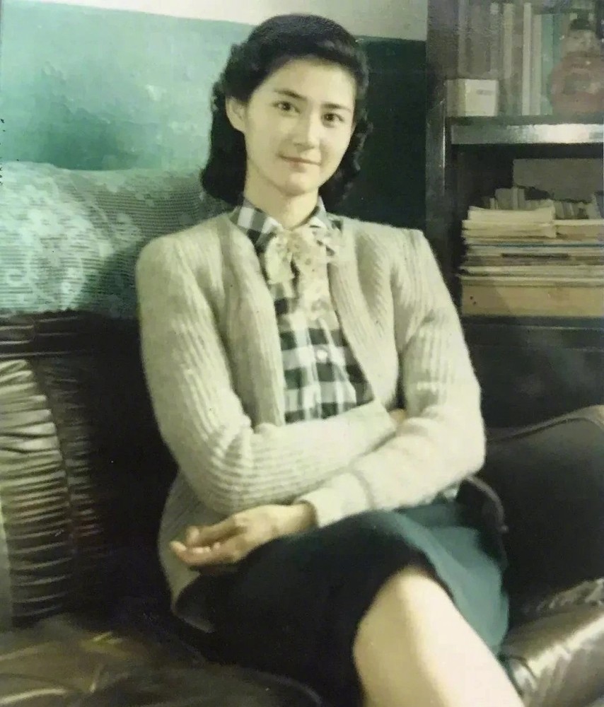 罕见老照片:那些惊艳了岁月的妈妈们,清秀可人,真正的