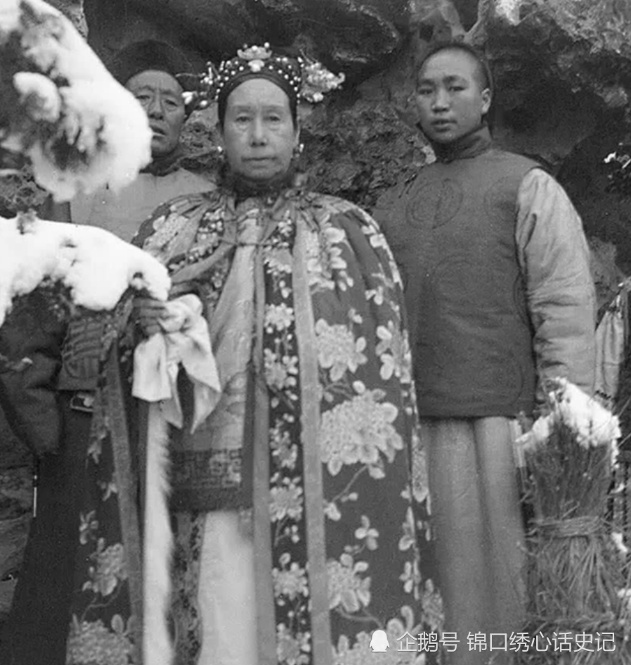 晚清慈禧太后老照片:年轻时美丽玲珑,晚年气质端庄威严!