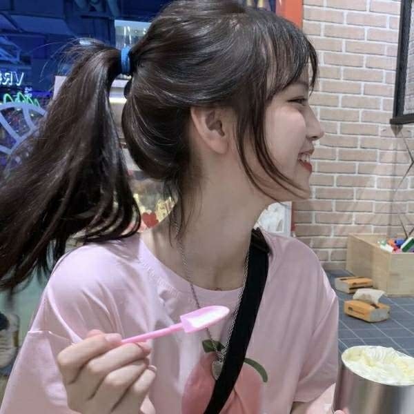 可爱女生头像:那些可爱迷人的女孩子,到底会是哪个男孩子的青春
