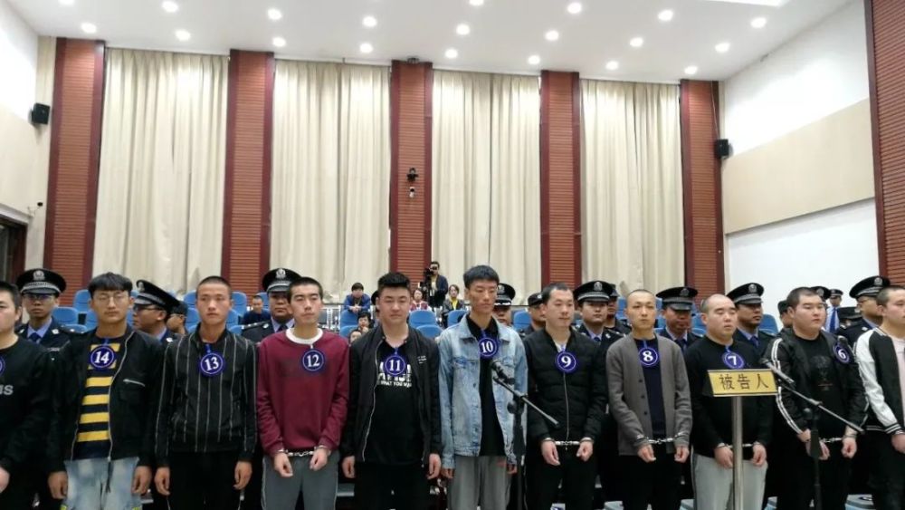 临洮县两起21人恶势力犯罪团伙案件公开宣判
