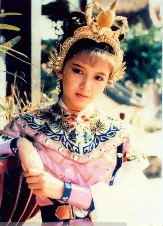 80年代古装齐刘海,潘迎紫版小龙女甜美,张曼玉婴儿肥超可爱