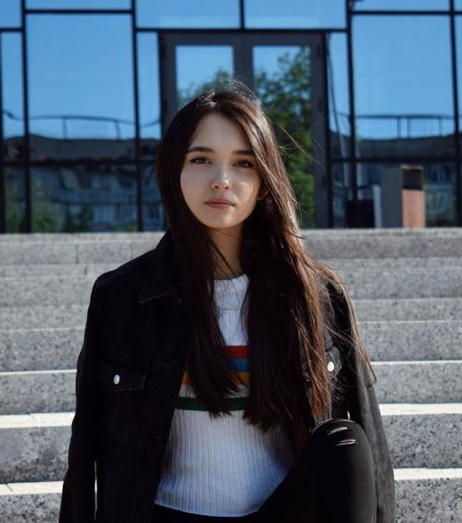 中俄混血的俄罗斯校花有多美?