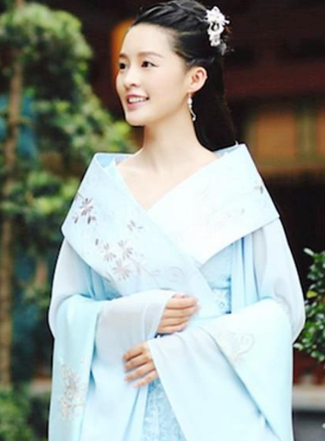 这四位穿着"留仙裙"的古装女星中,谁最让你惊艳?