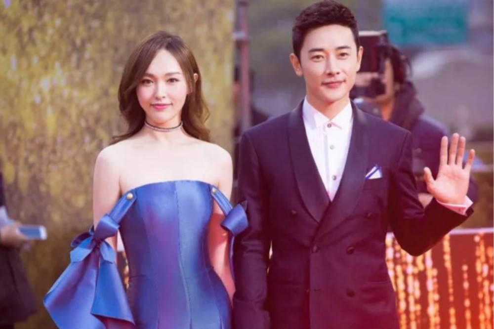 唐嫣的大肚子,黄晓明夫妇的同路不同框,而她却因为新男友大哭