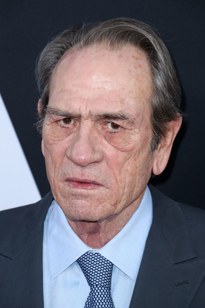 73岁汤米·李·琼斯(tommy lee jones)携55岁娇妻dawn laurel-jones