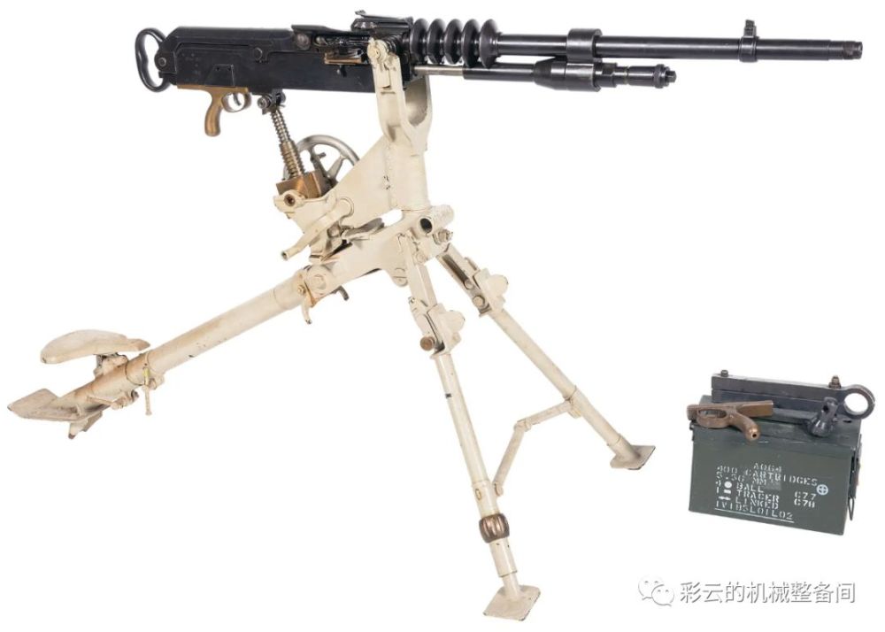 哈奇开斯m1914重机枪(使用圣·艾蒂安m1907重机枪的脚架)