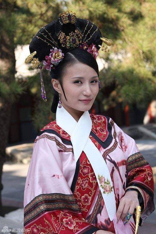 重温神剧《甄嬛传》,29个女演员同台,戏里戏外你觉得谁最美?