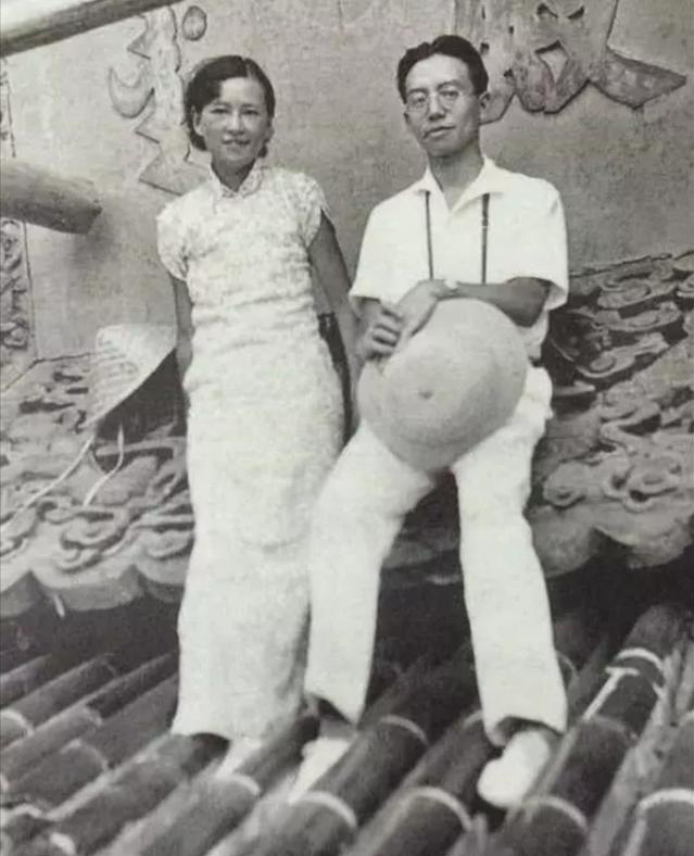 罕见的老照片,名人夫妻的合照图2是徐志摩与陆小曼