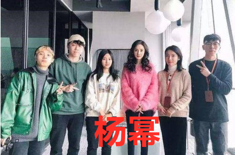 看到明星和普通人的合照,才知道差距在哪里!