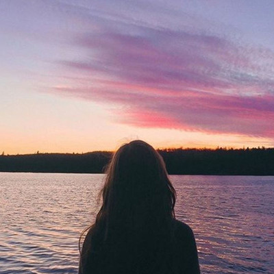 你是我 好久不见却挂念已久的人! 时光不老,我们不散.