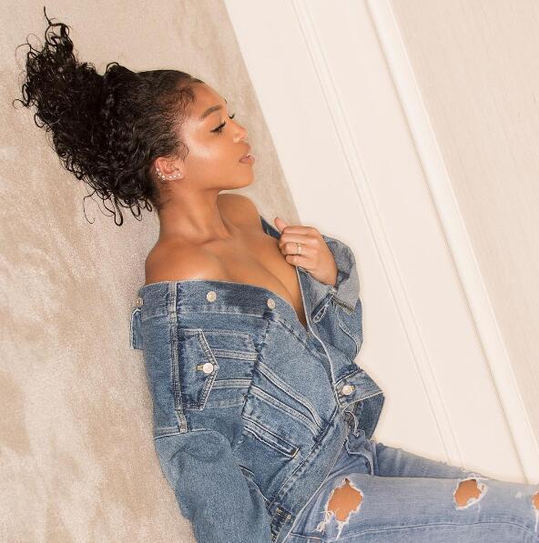 曼联堕落7号陪女友庆生 沉迷二人世界_腾讯网