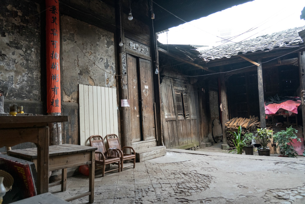 福建380米老街,依然为30年代模样,90年老屋住着不舍老人